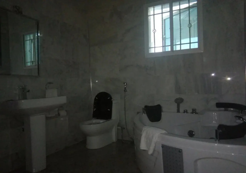 Heavenly Royal Apartments