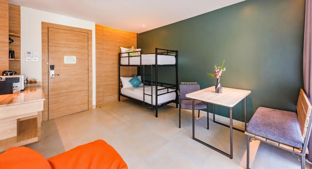 AtEase Phuket Patong