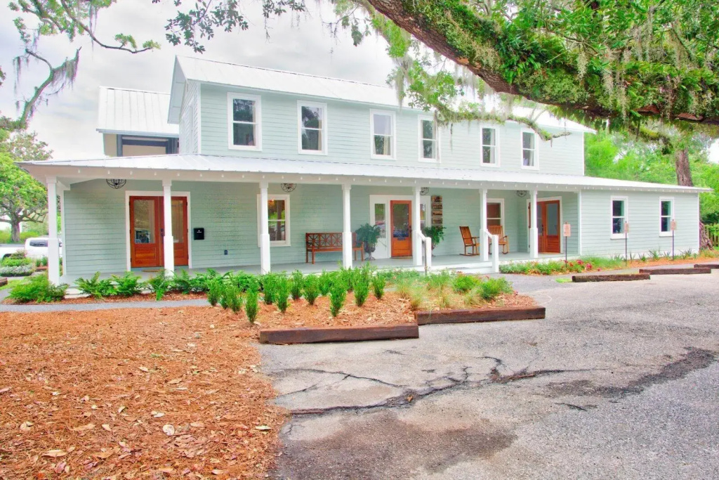 The Roost Ocean Springs