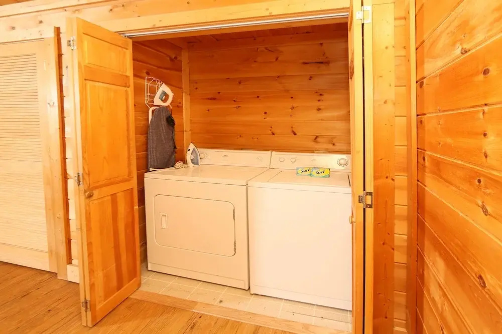 Big Pine Lodge - Six Bedroom Cabin