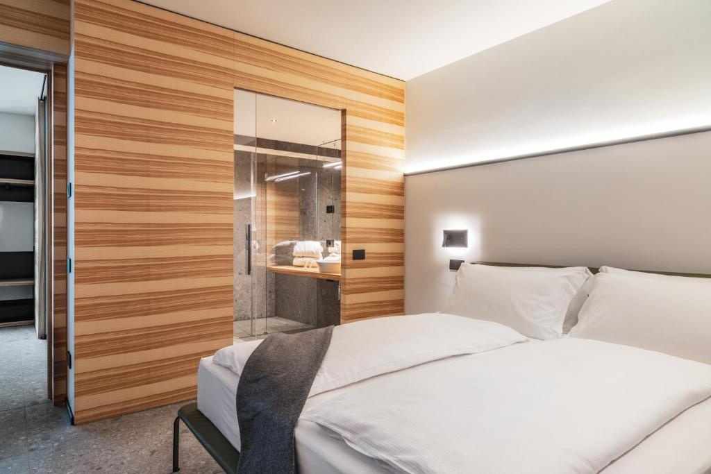 ESSENCE - Charming Suites