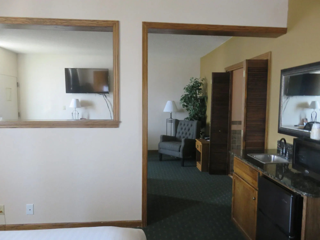 Baymont by Wyndham Fargo