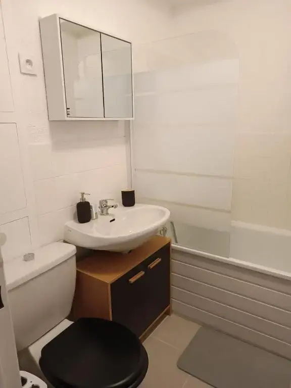 Charmant Studio Avec Balcon, 1 Piece, 4 Personnes