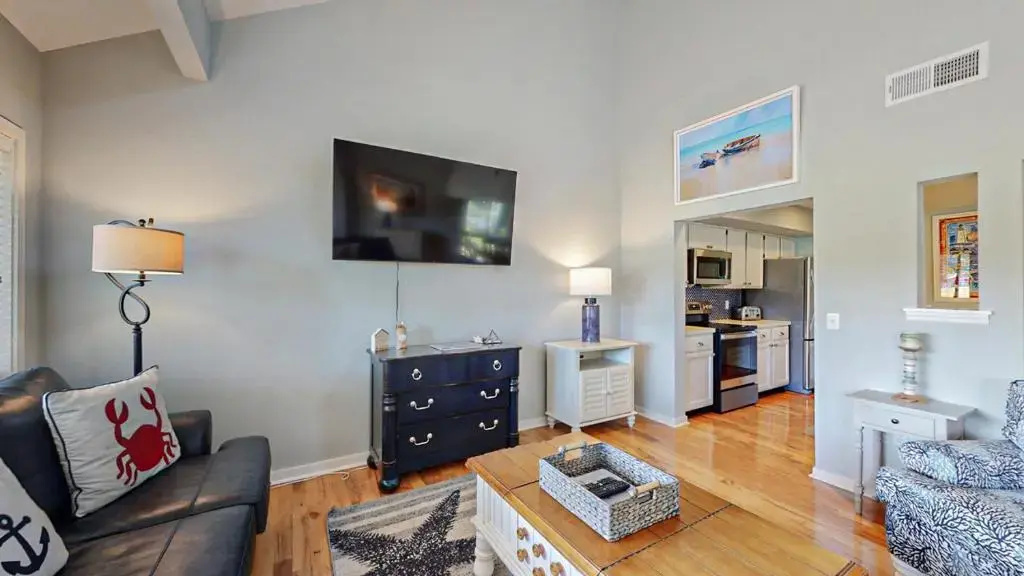 272 Turnberry Village