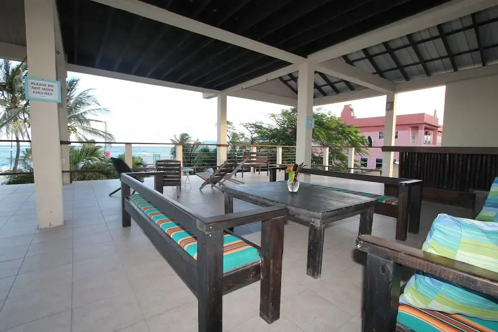 Parham Plaza Hotel