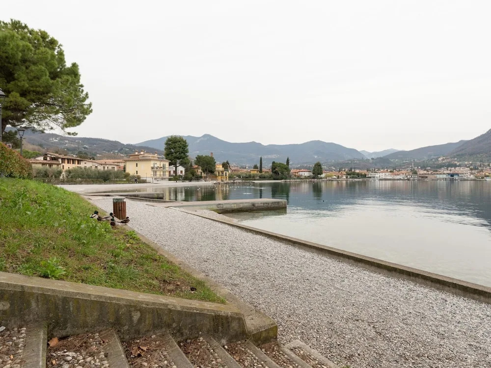 Simplistic Holiday Home in Salò near Lake Beach