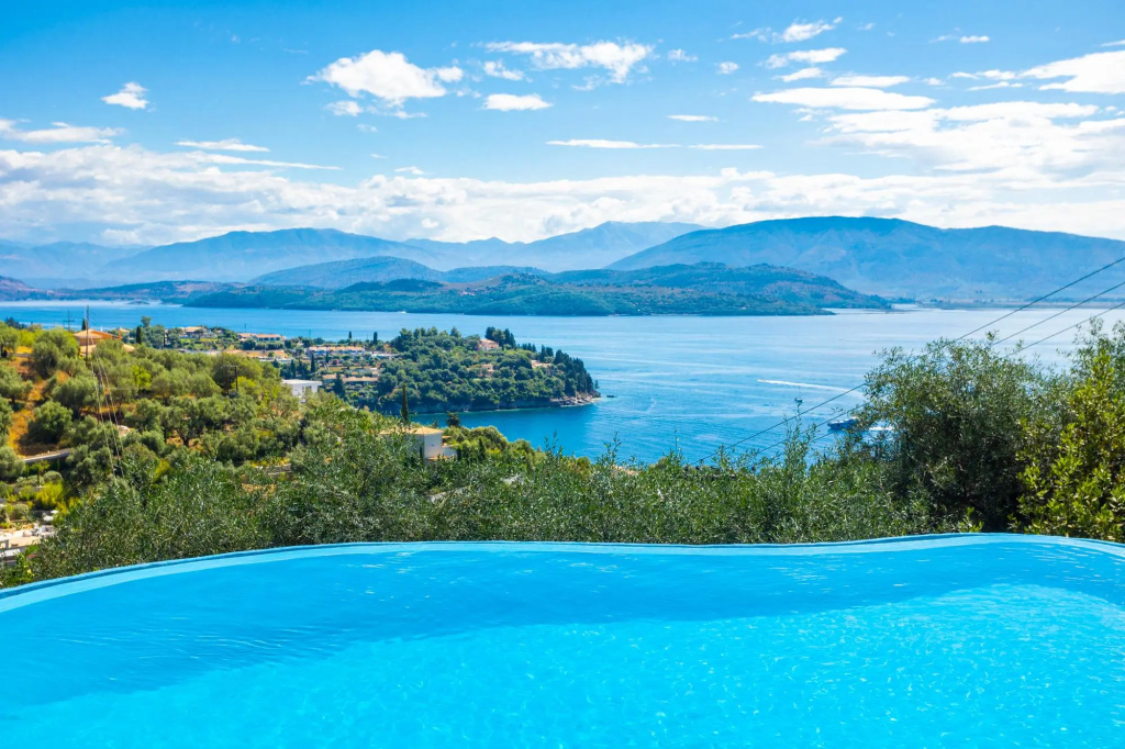 Bougainvillea Large Private Pool Walk to Beach Sea Views A C Wifi Car Not Required Eco-friend - 195
