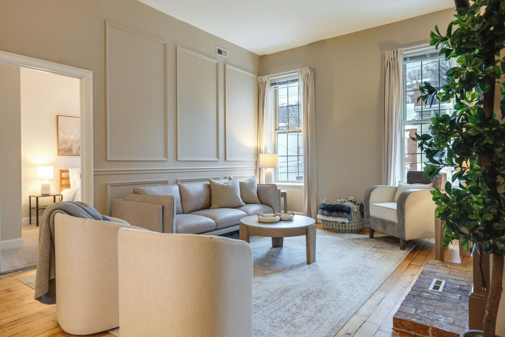 Walkable Condo Near Over-the-rhine & Hard Rock