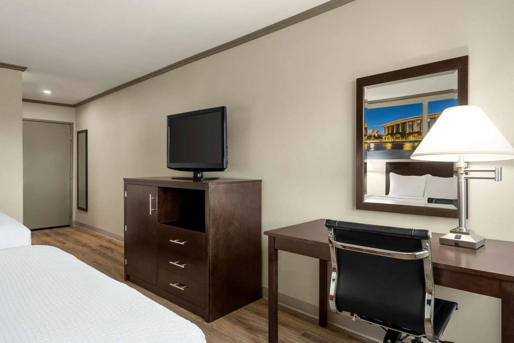 Baymont by Wyndham Monterey Park