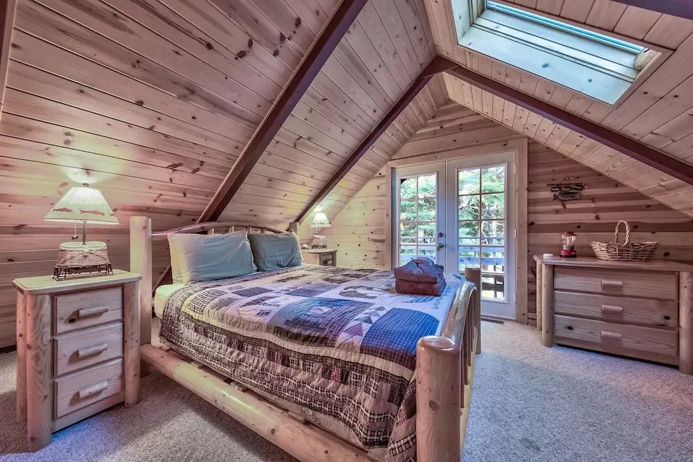 The Snowshoe Inn  592ss 4 Bedroom Cabin