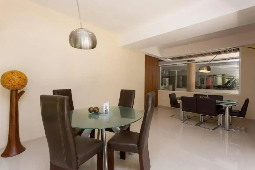 Affordable 1 Bedroom Condo For Families - Near 5th