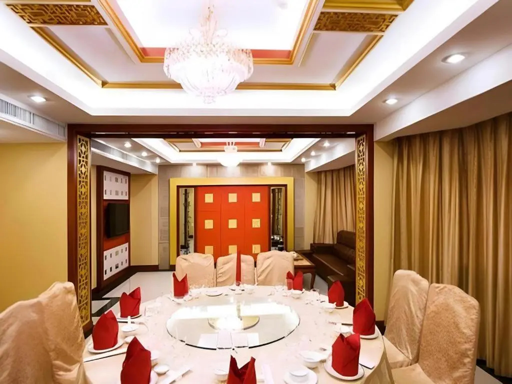Quanzhou Overseas Chinese Hotel
