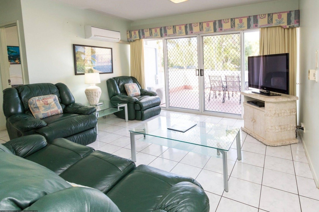 White Crest Apartments