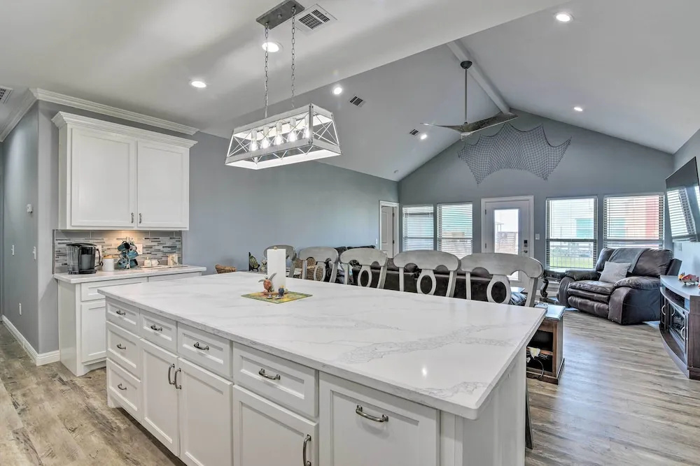 Ocean View + Wraparound Deck: Crystal Beach Home!