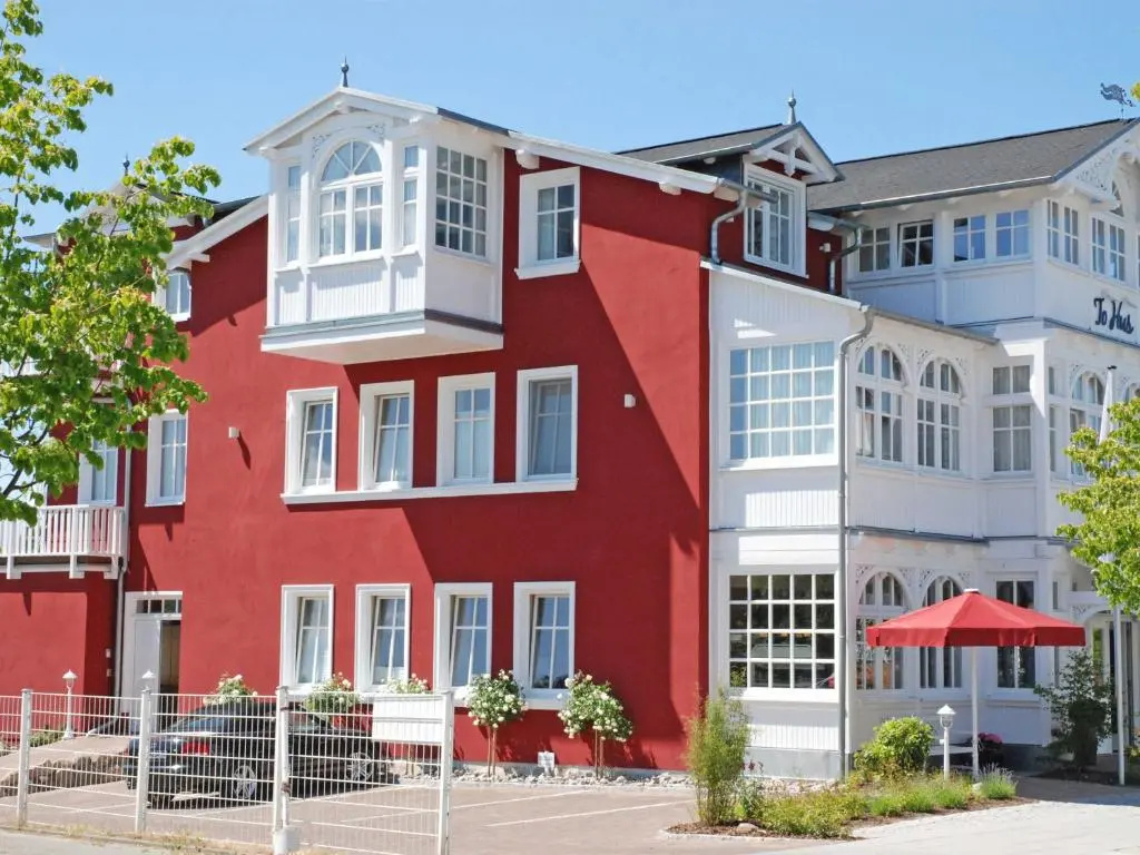 Villa "To Hus" in Sellin - Appartement 01 mit Kamin und Terrasse