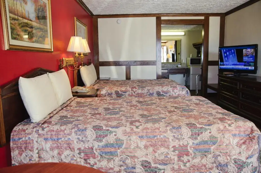 Victorian Inn & Suites