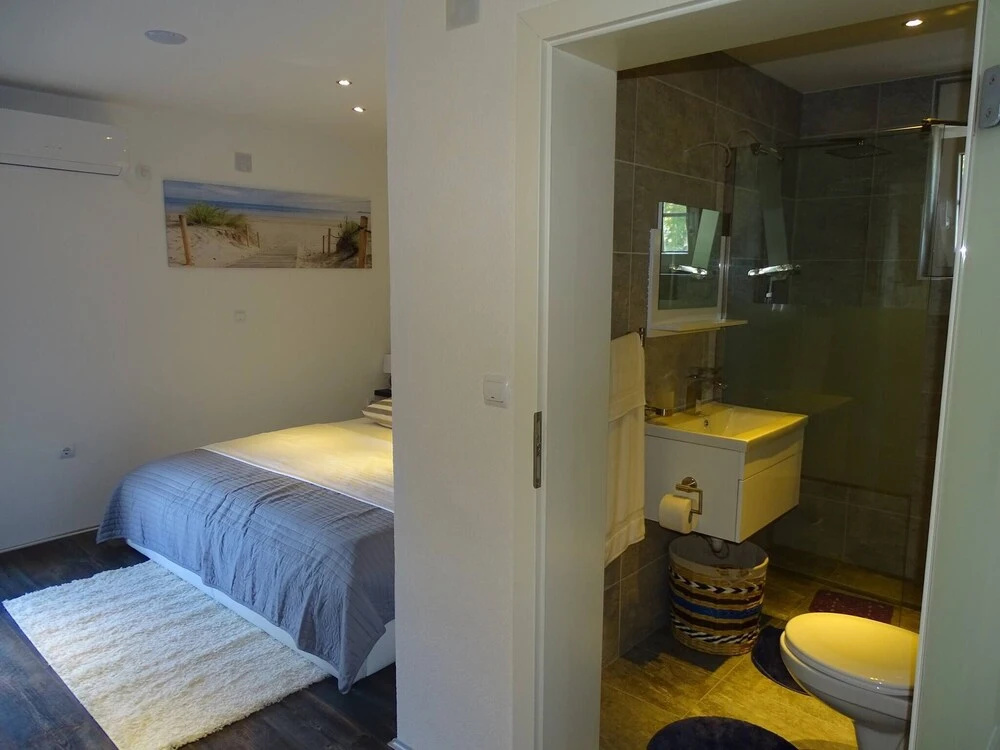 Holiday House Viktoria With Pool For 14 People