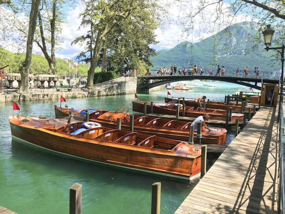 Annecy, Terrace and Comfort by the lake