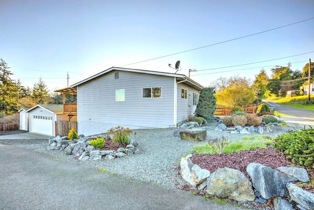 Fire Pit and Bay Views North Bend Home