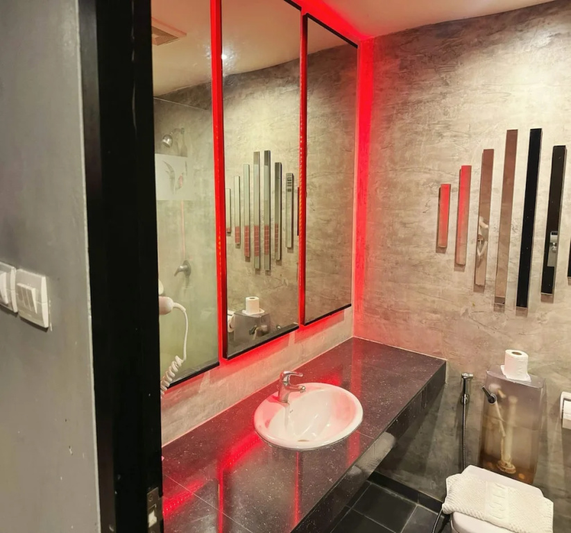 Capital O 75514 Vasidtee City Hotel