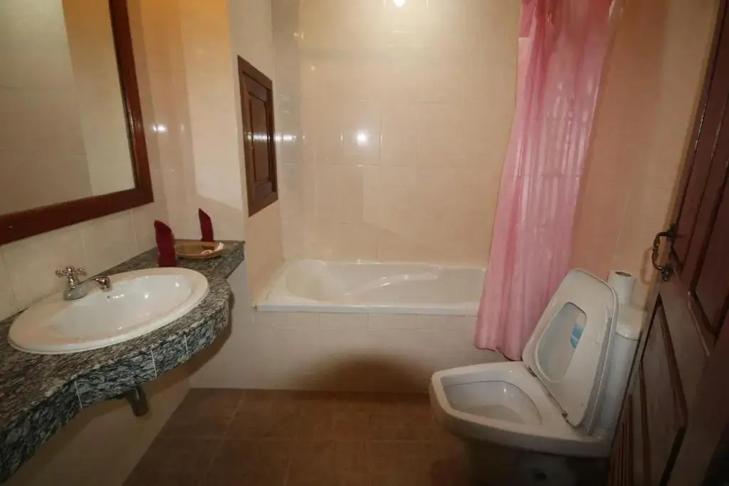 Mom's Guesthouse
