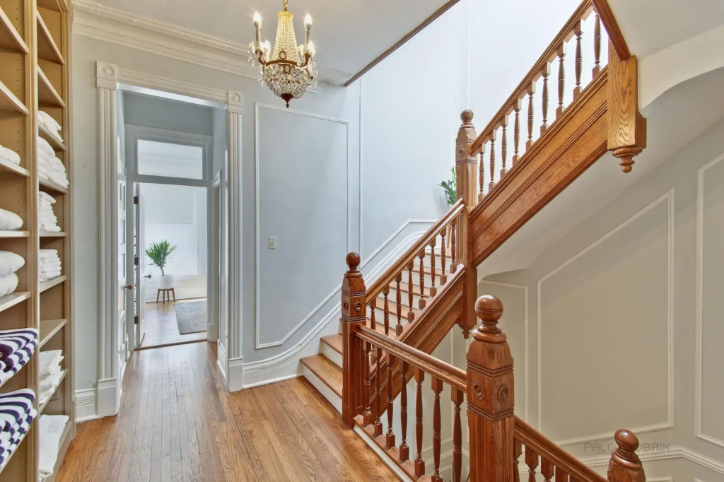 Spacious Chicago House near Oak Street Beach