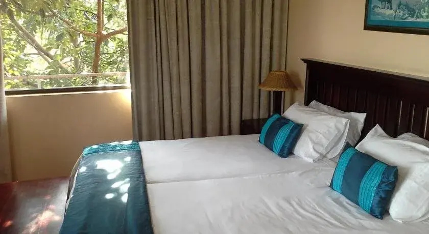Ibis Lodge