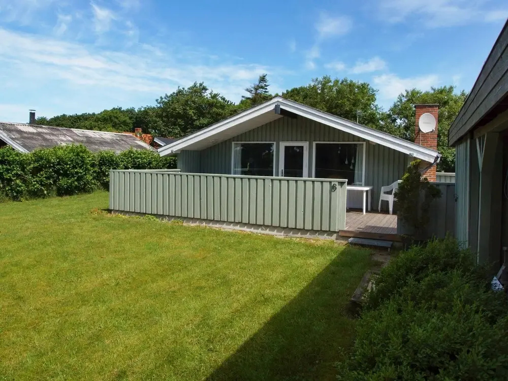 Lovely Holiday Home in Hemmet Near Sea