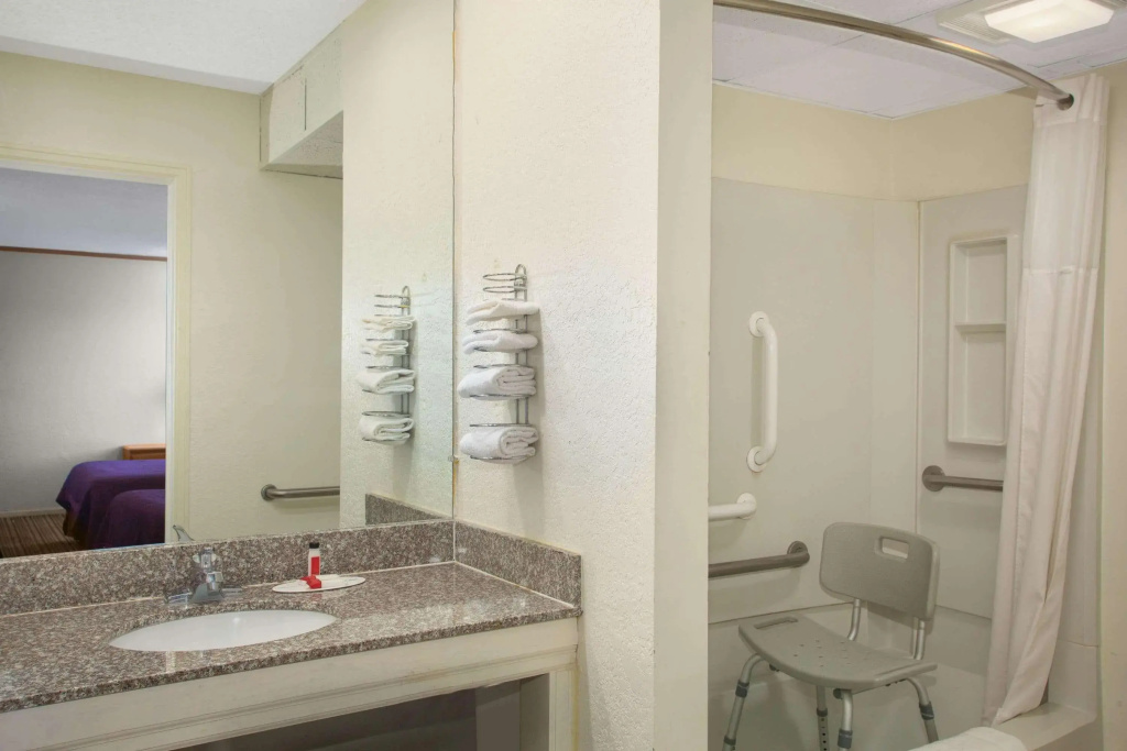 Days Inn Wichita West