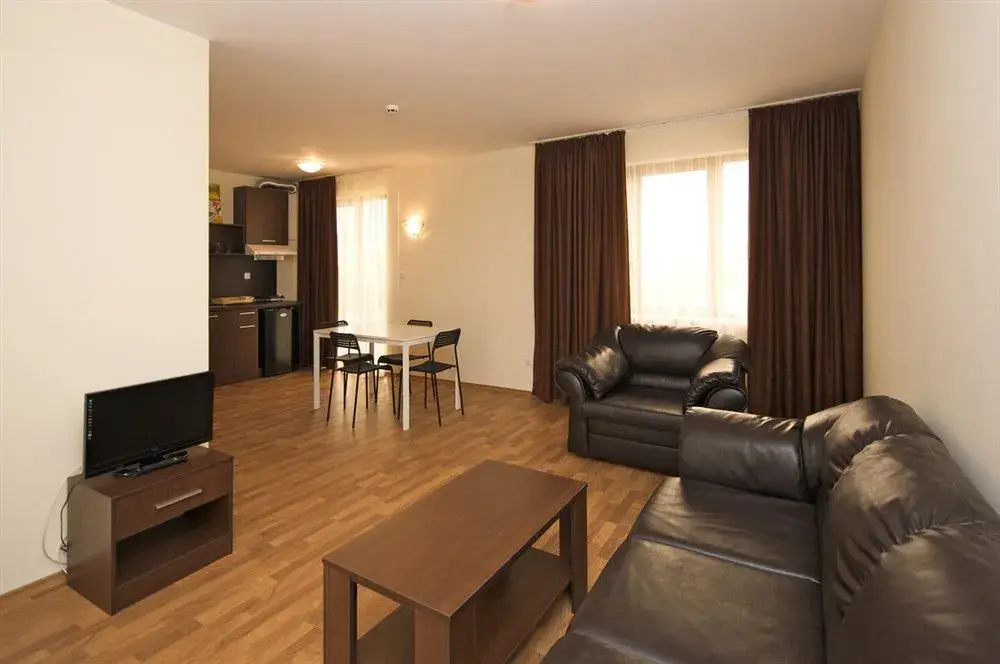 Golden Beach Hotel