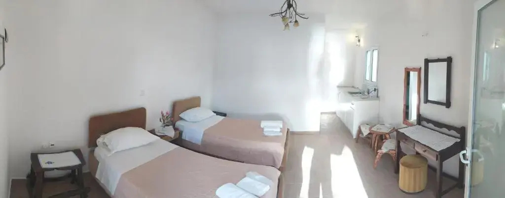 Poseidon Beach Bar & Restaurant Apartments