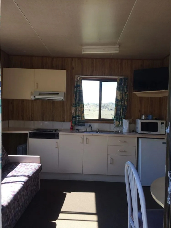 Cooba Holiday Motel