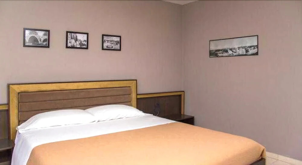 Old Town Rooms