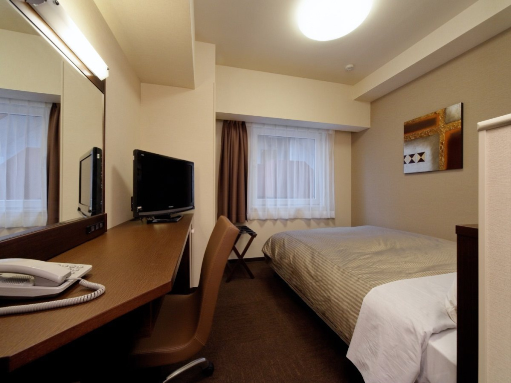Hotel Route-Inn Nagoya Imaike Ekimae