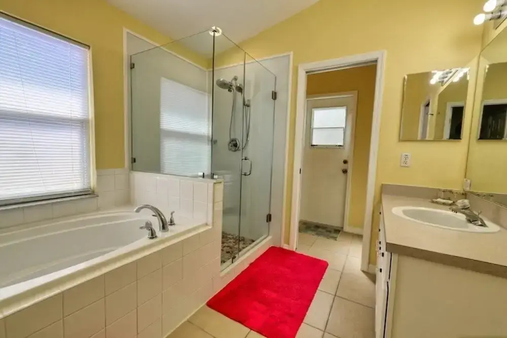 New Listing - Amazing 4 Bed 3 Bath - Private Pool 4 Bedroom Home by Redawning