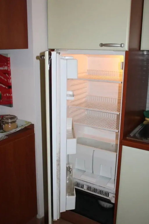 Penthouse Room Private Bath & Wi Fi AC