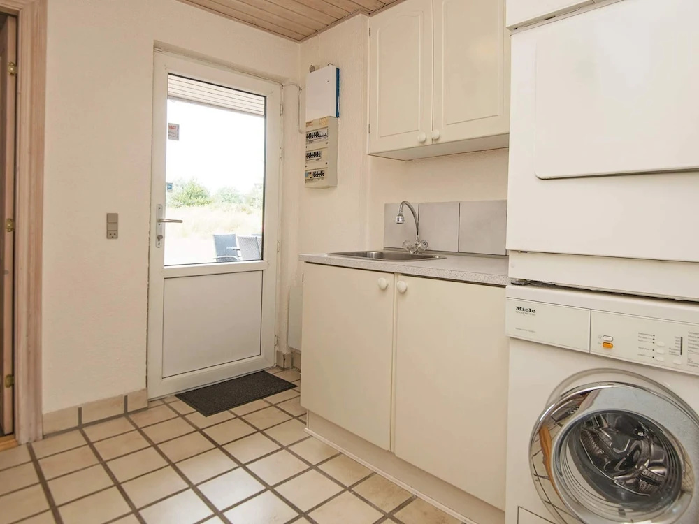 9 Person Holiday Home in Blavand