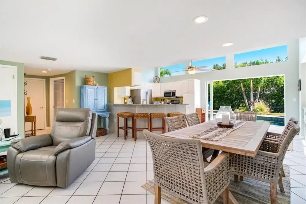 Luxe 3BR Siesta Key Home Pool