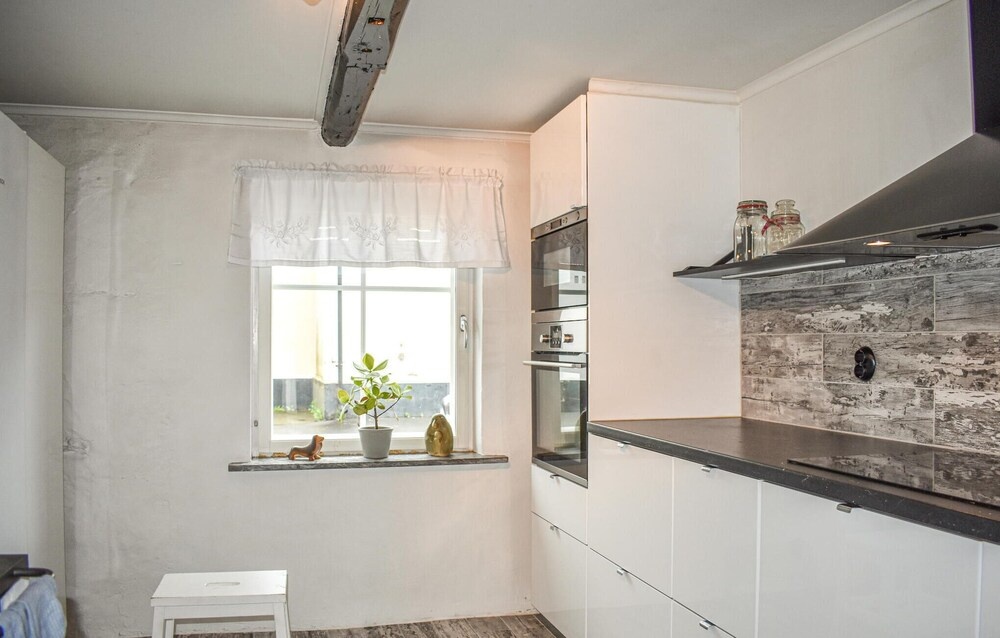 4 Bedroom Cozy Home In Smedstorp
