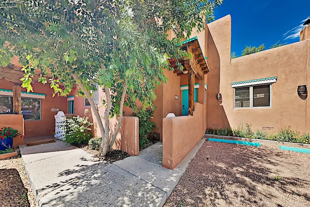 San Francisco At Zona Rosa: Near Plaza & Railyard 3 Bedroom Condo