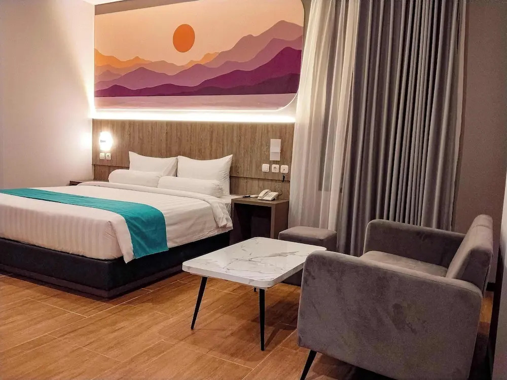 Front One Luxe Hotel Solo