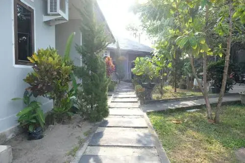 Отель OYO 1151 Ww House (ex. WW House Belitung)