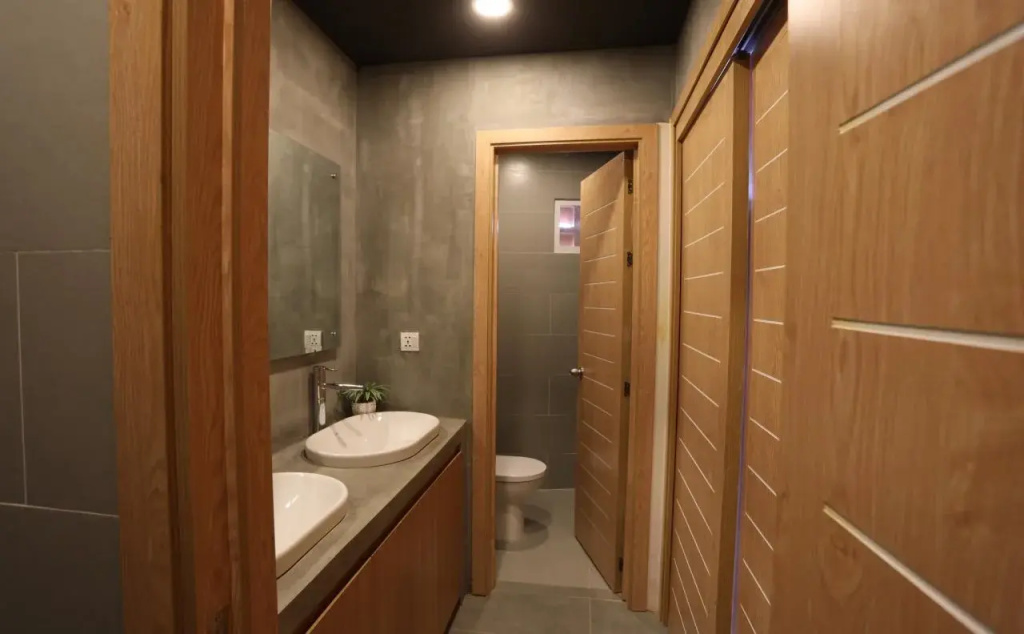 Sky hotel - Rooms & Free laundry - 50m to Royal Palace