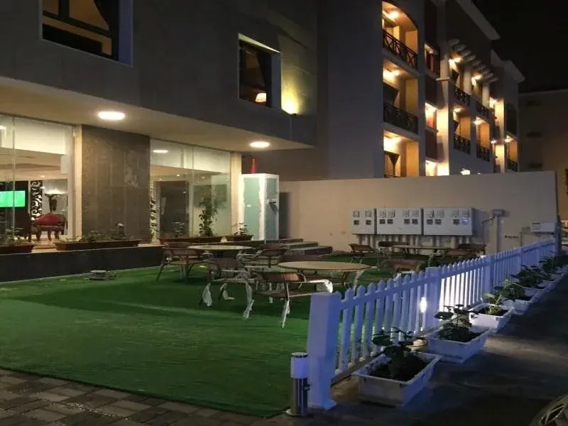 Majestic Inn