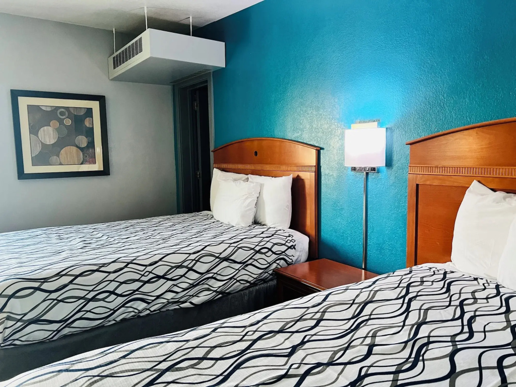 Executive Inn Owatonna Hwy 35