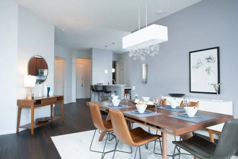 Penthouse Vision. 3 Bedroom Condo by Redawning