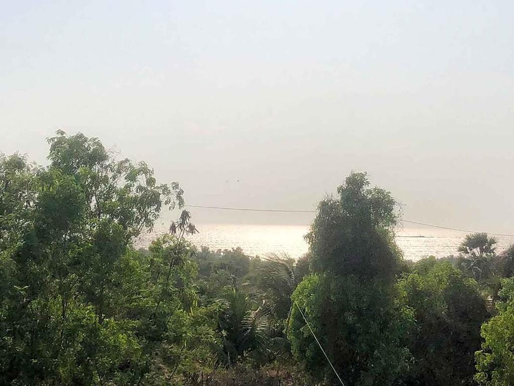 Oceanfront 4 bed private pool Gorai beach villa near Mumbai