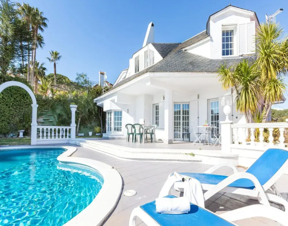 Villa in Blanes With Pool and Sea Views