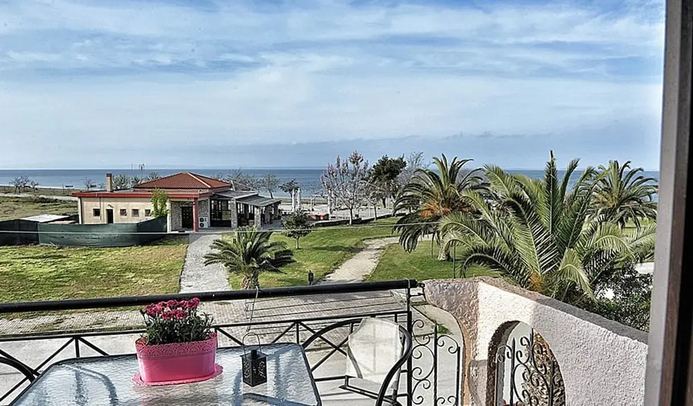 For a Great Vacational Experience in Chalkidi, This Apartment is a Great Choice
