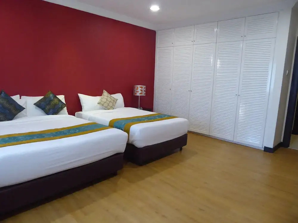 Rimbun Suites & Residences